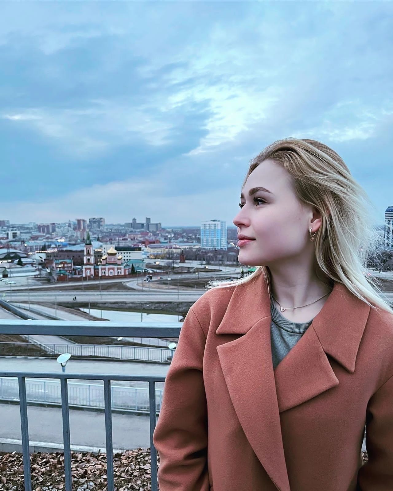 Путана Ольга Блондинка c 4 размером груди у метро Звездная Санкт-Петербург Фото - 3